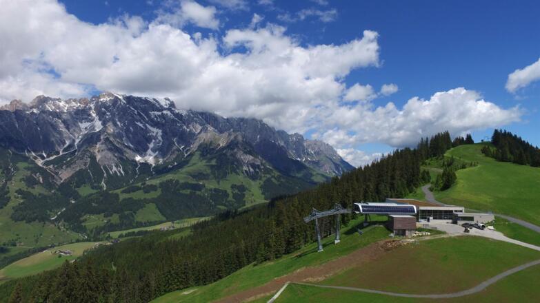 Bürglalmbahn Bergstation Sommer