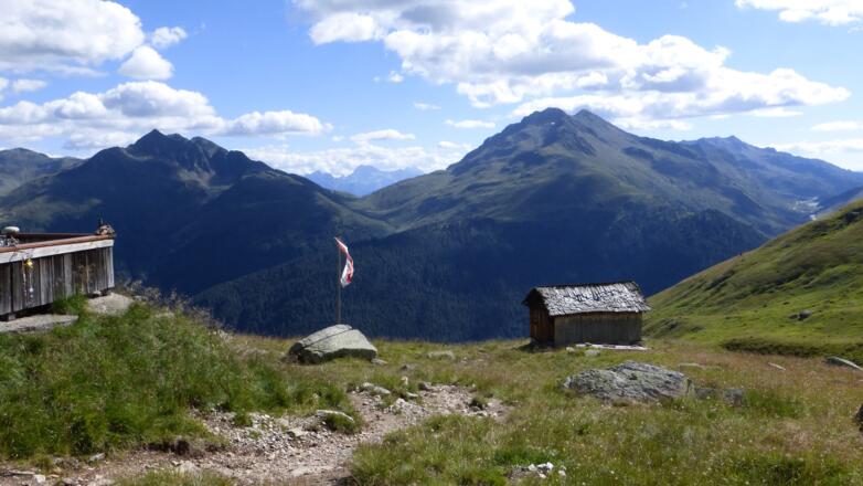 Kahorn li. und Def. Pfannhorn, dazwischen das Gsieser Törl