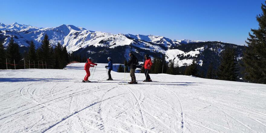 Skischule Dienten Snowboard