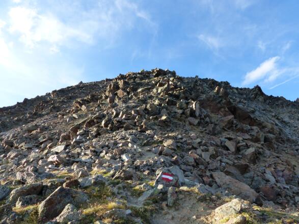 Ein letzter Aufschwung führt zum Plateau.