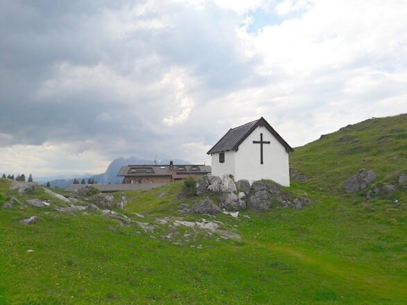 Almbauernkapelle über dem Straubinger Haus