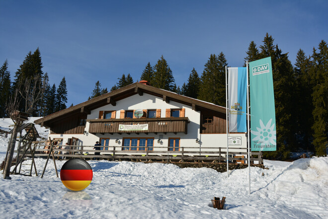 Traunsteiner Skihütte 1160 M Flagge