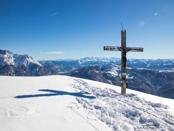 Aussicht bis an den Alpenhauptkamm