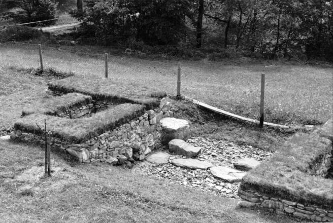 schloegen_kastell_w-tor_um1960_mi