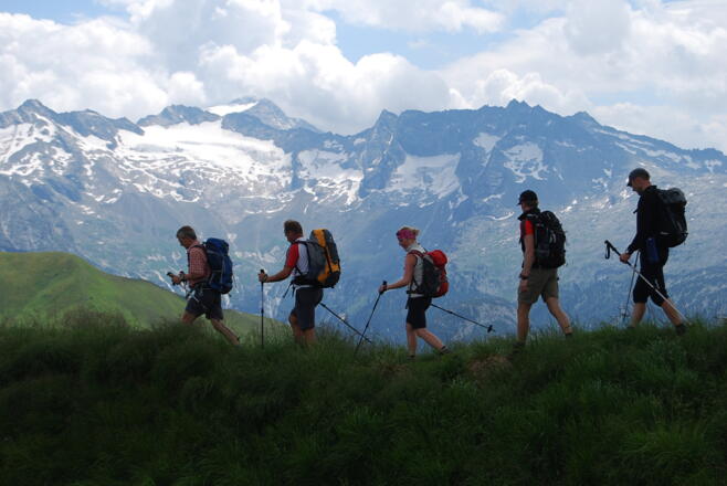 Am Grat Richtung Flugkopf, im Hintergrund der Ankogel
