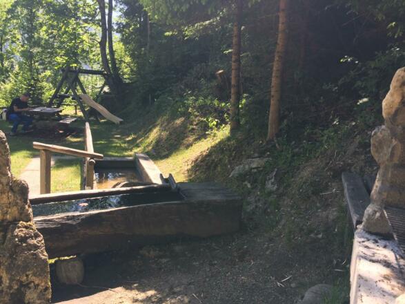 Wassertrog Spielplatz Alpbacher Heimatweg