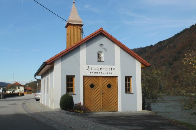 altes Feuerwehrzeughaus Wesenufer