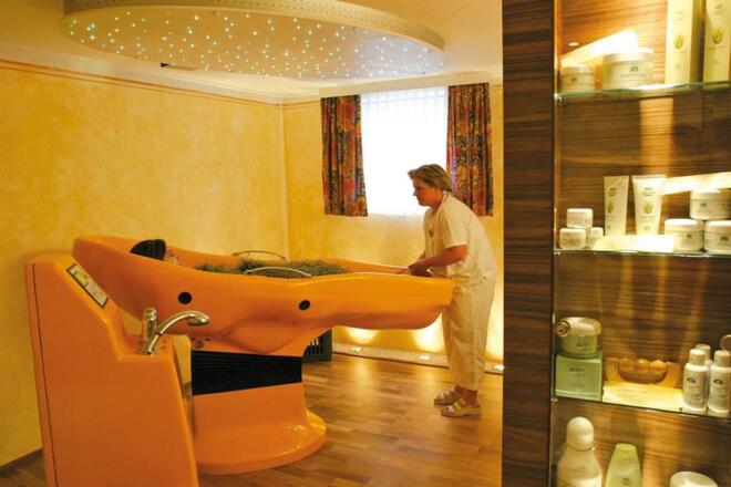 Schwebewanne im Verwöhnstüberl