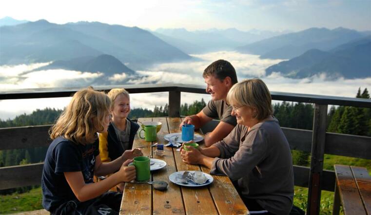 Frühstück auf der Bayreuther Hütte