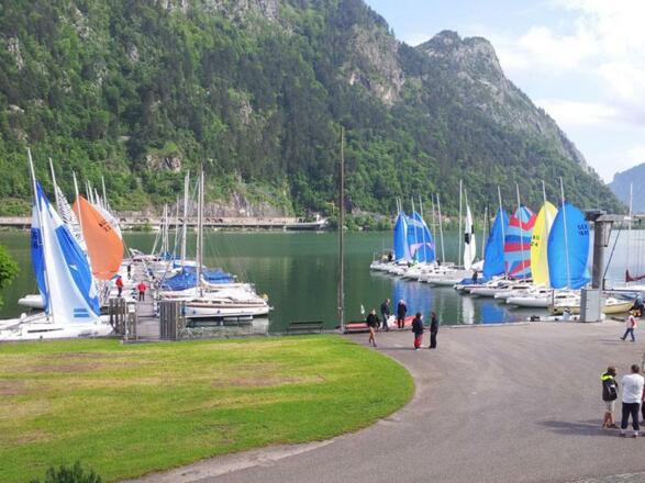 Blick auf die beiden Steganlagen