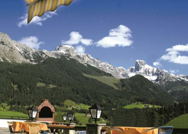 dolomitenhof_terrrasse_01