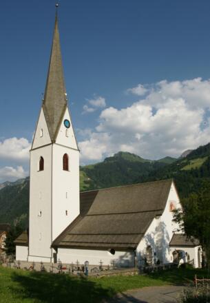 sonntag, Katholische Pfarrkirche Heiliger Oswald und Heiliger Dominikus