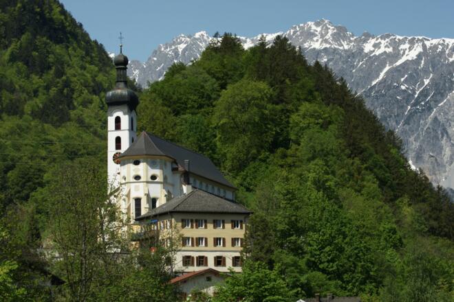 Tschagguns, Katholische Pfarrkirche Unserer Liebe Frau Mariä Geburt mit Friedhof 3