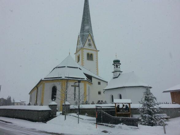Kirche Brandenberg  Winter