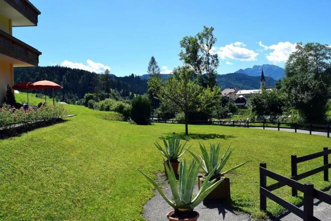 Gartenanlage mit Liegewiese