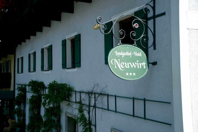 Landgasthof Neuwirt Schild