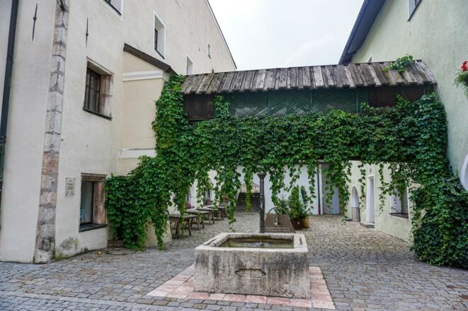 Rattenberg Stadtzentrum Brunnen