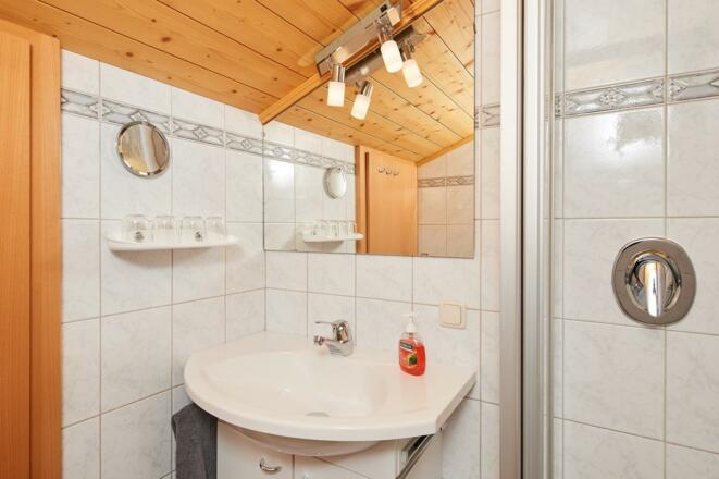 Bad Fewo Kopfberg (2)