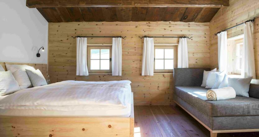 Schlafen in Zirbenbetten - Zirbe im Schlafzimmer