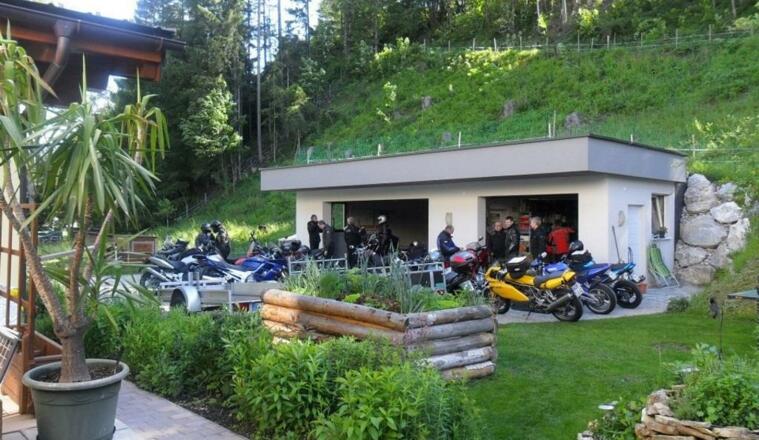 Bikergarage Alpenhof-Annaberg 2