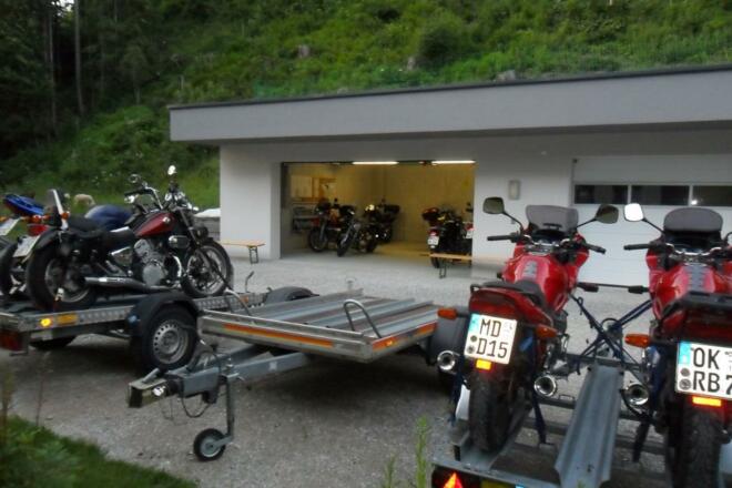 Bikergarage -Trailer Abstellplatz Alpenhof-Annaber