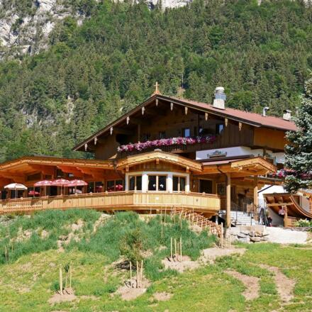 Hausansicht Haflingerhof Sommer