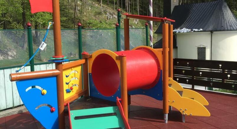 neuer Kinderspielplatz