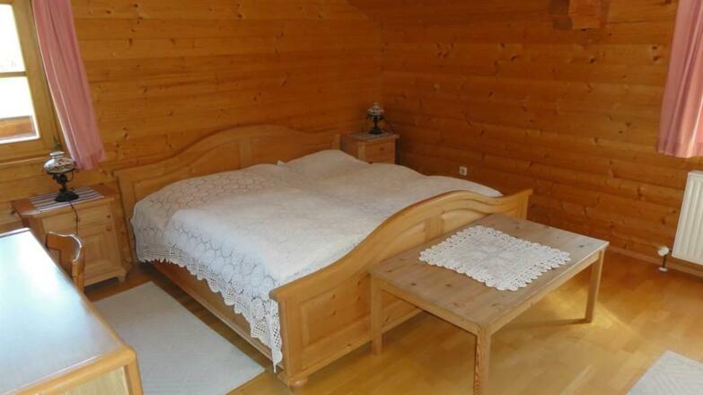 Schlafzimmer Holz