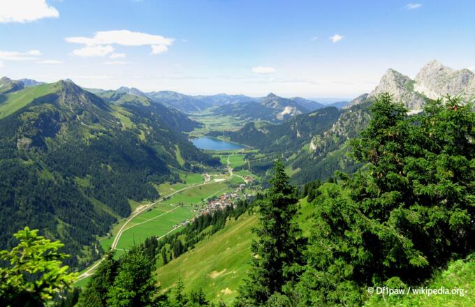 Sicht vom Hahnenkamm (Reutte) ins Tannheimer Tal