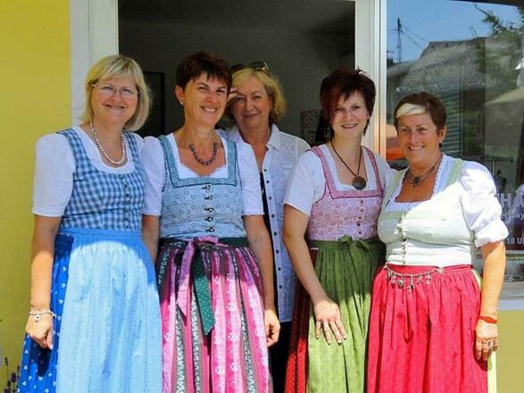 Ernis_Stoffgeschaeft_Team