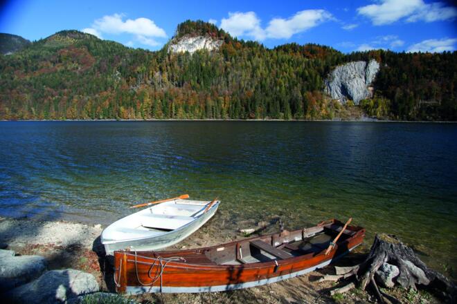 Schwarzensee mit Ruderbooten