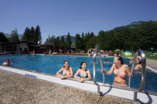 Schwimmbad Schoppernau