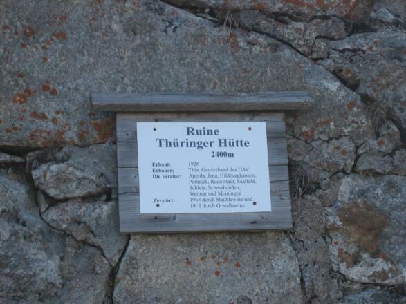 Thüringer Hütte - Ruine Gedenktafel