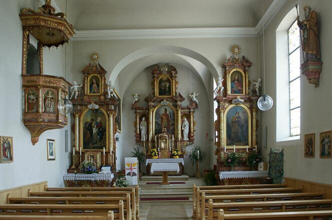 Düns, Katholische Pfarrkirche Heiliger Antonius Abt 1