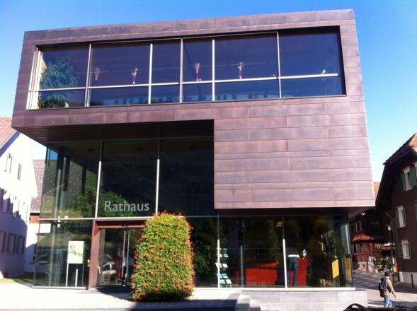 Nenzing, Rathaus und Umgebung