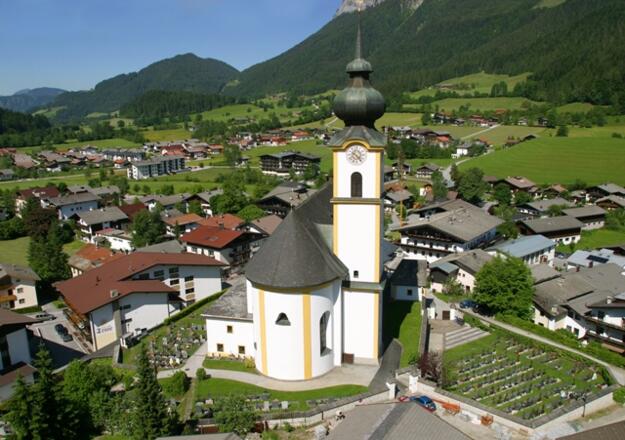 Pfarrkirche zu St. Peter und Paul Söll