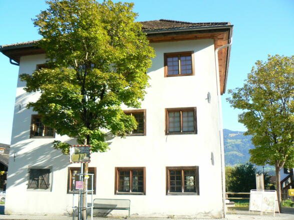 Nenzing, &quot;Altes Gemeindeamt&quot; und &quot;Rotes Haus&quot;