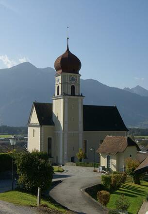 Thüringen, Katholische Pfarrkirche Heiliger Stephan mit Friedhof 1