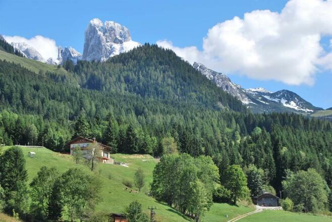 Lage am Fusse der Bisschofsmütze