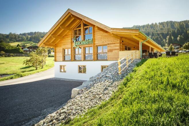 Larchnhittl Außenansicht Sommer