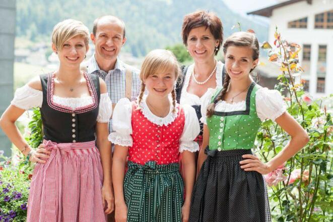 Hotel Angelika - Familie Stern