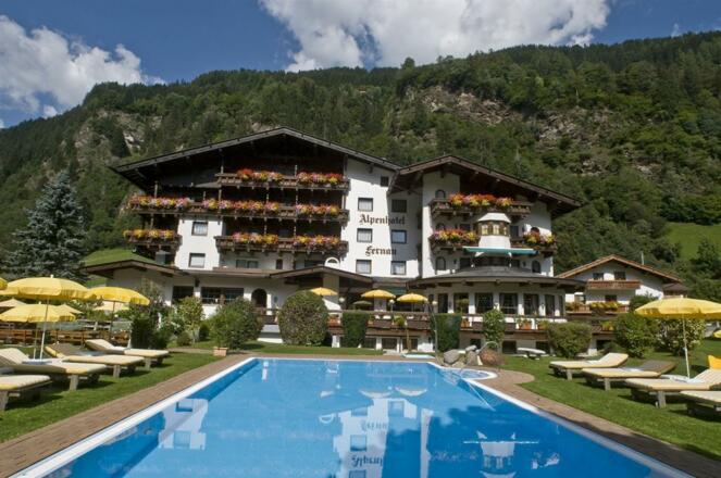 Alpenhotel Fernau Neustift Aussenansicht