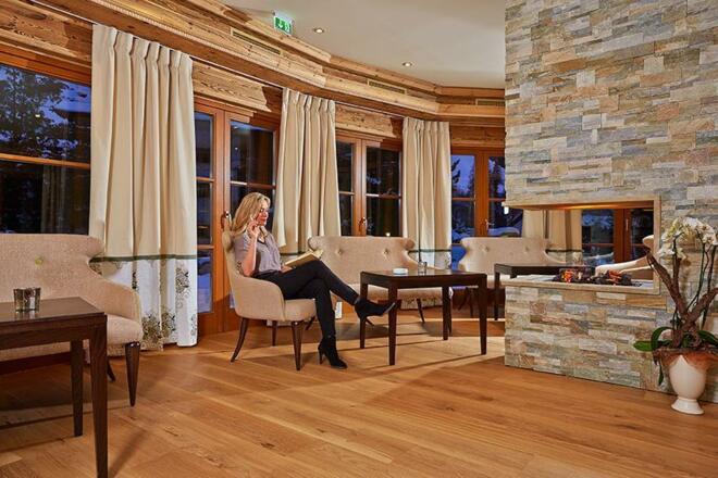 Alpeiner Nature Resort-Wintergarten Raucherraum.jp