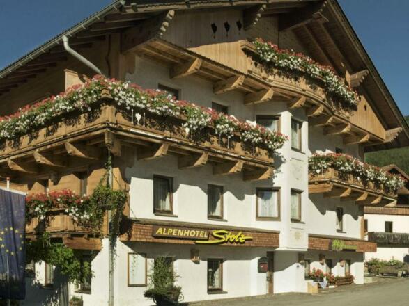 Alpenhotel Stolz Hausansicht