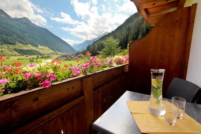 Ausblick Doppelzimmer &amp; Appartement Almrose