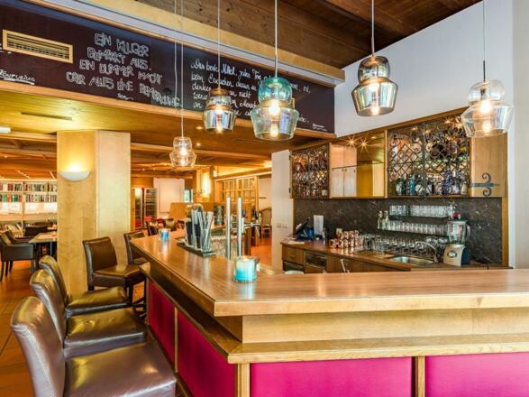 Happy_Stubai_Hotel_Hostel_Neustift_Stubaital_Bar_(