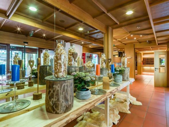 Happy_Stubai_Hotel_Hostel_Neustift_Stubaital_Lobby