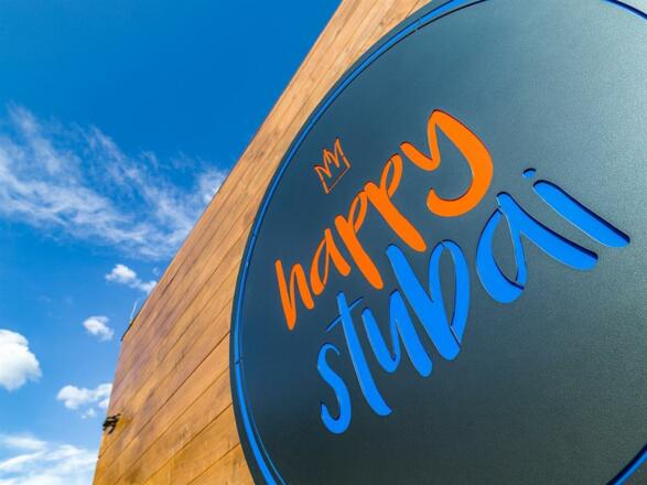 Happy_Stubai_Hotel_Hostel_Neustift_Stubaital_Logo-