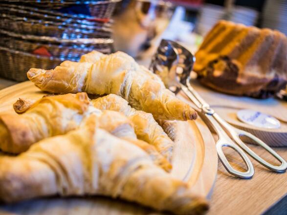 Happy_Stubai_Hotel_Hostel_Neustift_Stubaital_Frueh