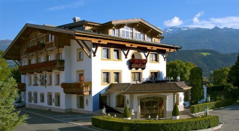 Gartenhotel Maria Theresia Hall in Tirol Sommer